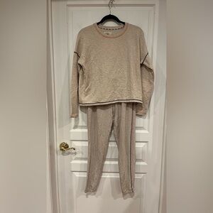 Madewell lounge SET (long sleeve top and jogger bottom)